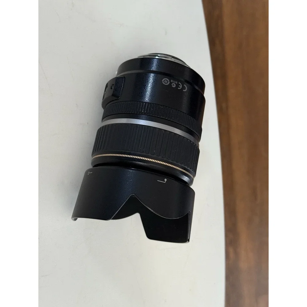 Canon EF-S IS USM 17-85mm f/4.0-5.6 EF IS EF-S USM Lens With Nikon Hb-32